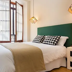 Alohamundi Arenal Apartment Seville